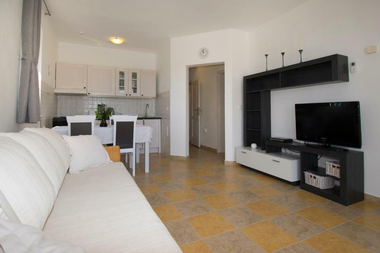 Apartman Mendula プレマントゥーラ エクステリア 写真